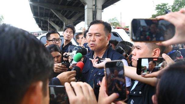 泰国新总理挑战（阿努廷执政）（泰国阿努索）
