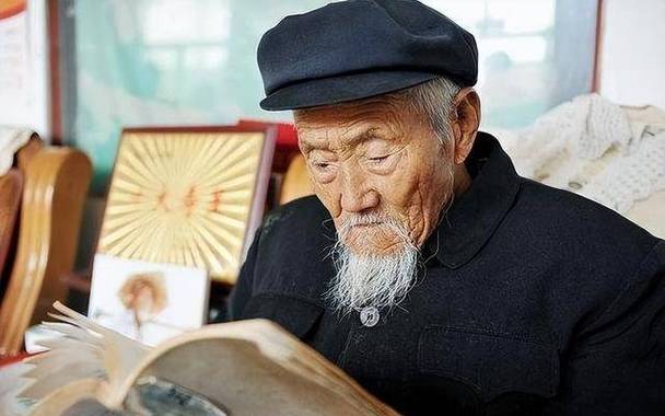 长寿秘诀（李庆远256岁长寿秘诀）